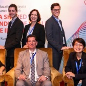Marc Wilde (Mitte) mit dem DAAD-SHARE-Team aus Bonn und Jakarta in Kuala Lumpur